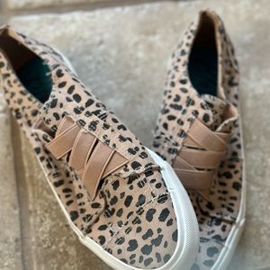 Excellent condition blowfish leopard slip ons